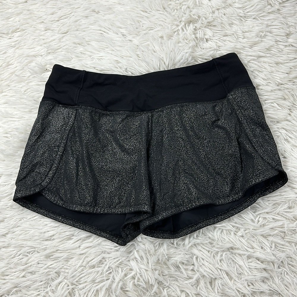 Lululemon Run Times Short II 4" Luminosity Foil Print Black Silver / Black